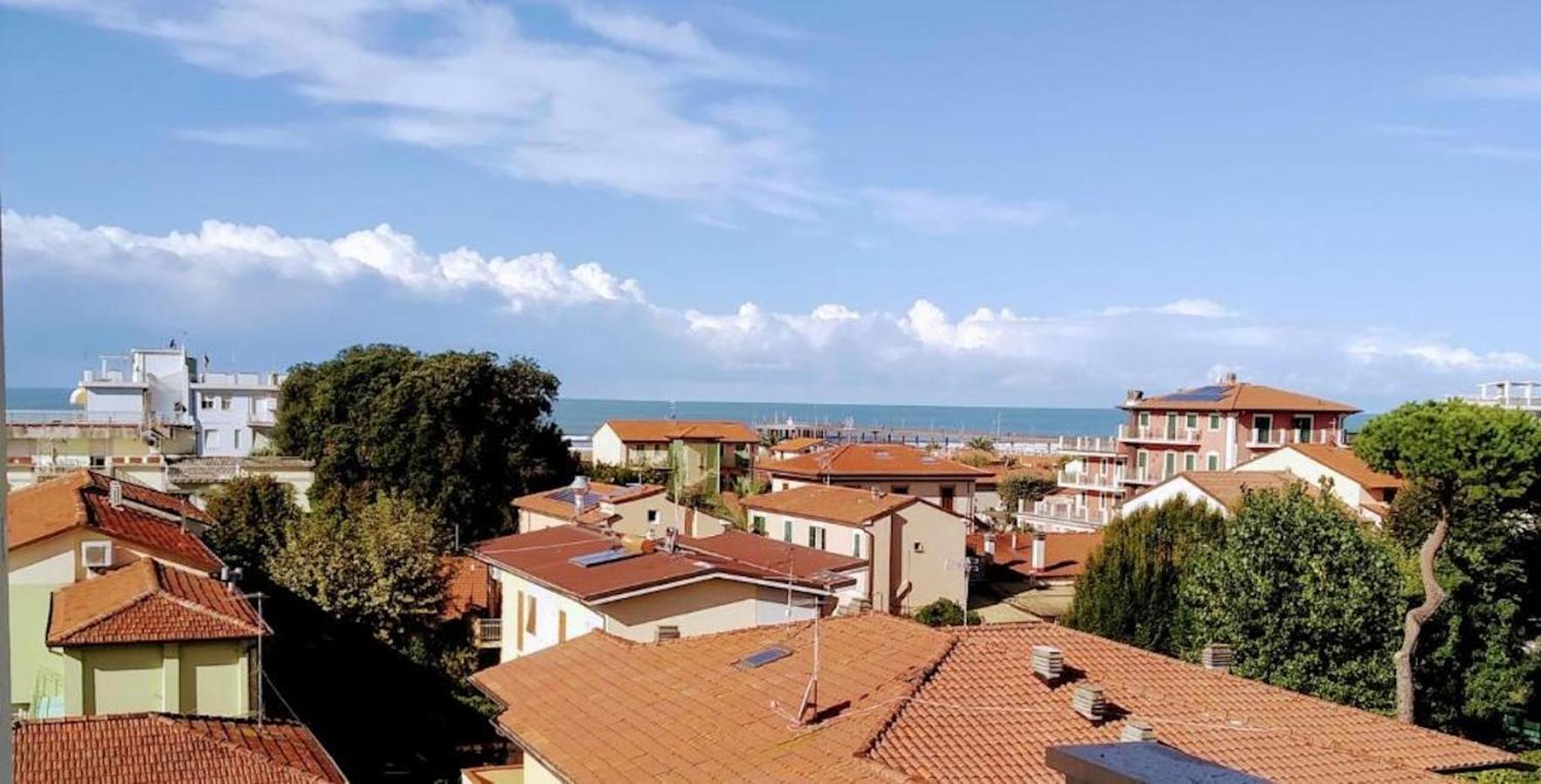 Hotel Villa Barsanti Pietrasanta Bagian luar foto