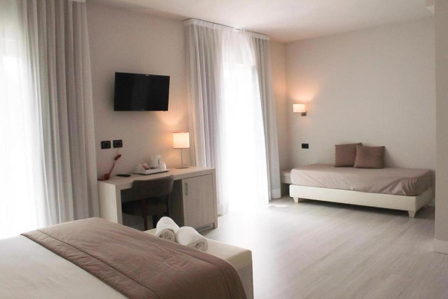 Hotel Villa Barsanti Pietrasanta Bagian luar foto