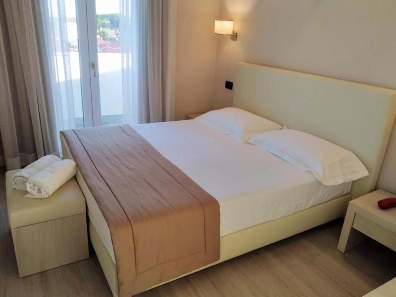 Hotel Villa Barsanti Pietrasanta Bagian luar foto